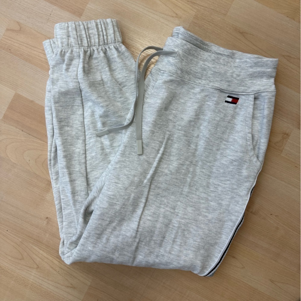 Tommy Hilfiger joggers Size Large